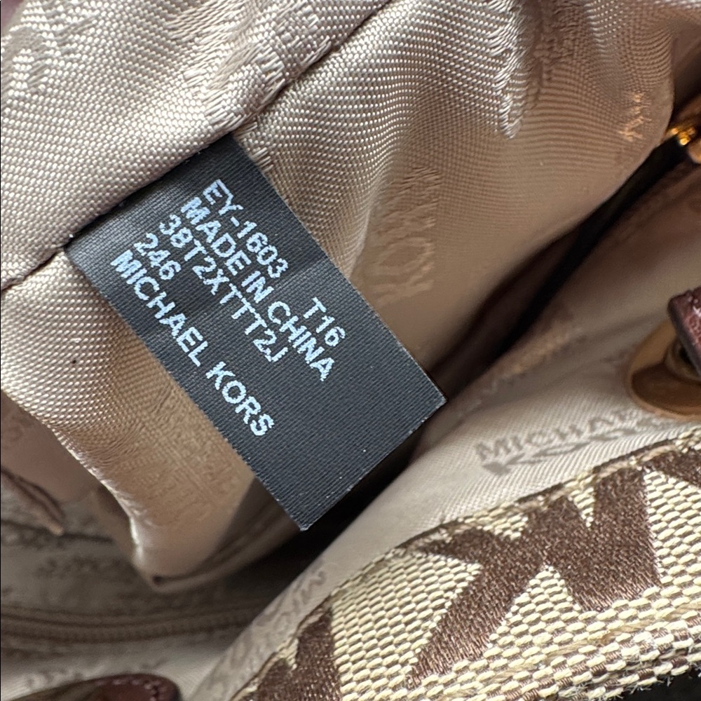 MICHAEL KORS BEIGE BROWN JACQUARD MK SIGNATURE TOTE BAG PURSE NEW - Picture 8 of 9